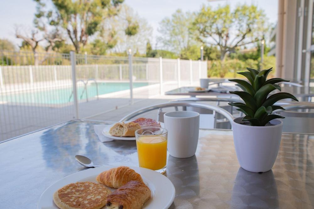 Zenitude Hôtel-résidences Cannes Confort Mandelieu