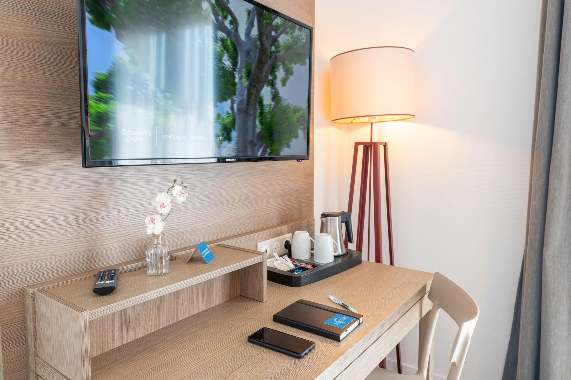 Zenitude Hôtel-résidences Cannes Confort Hotel Mandelieu