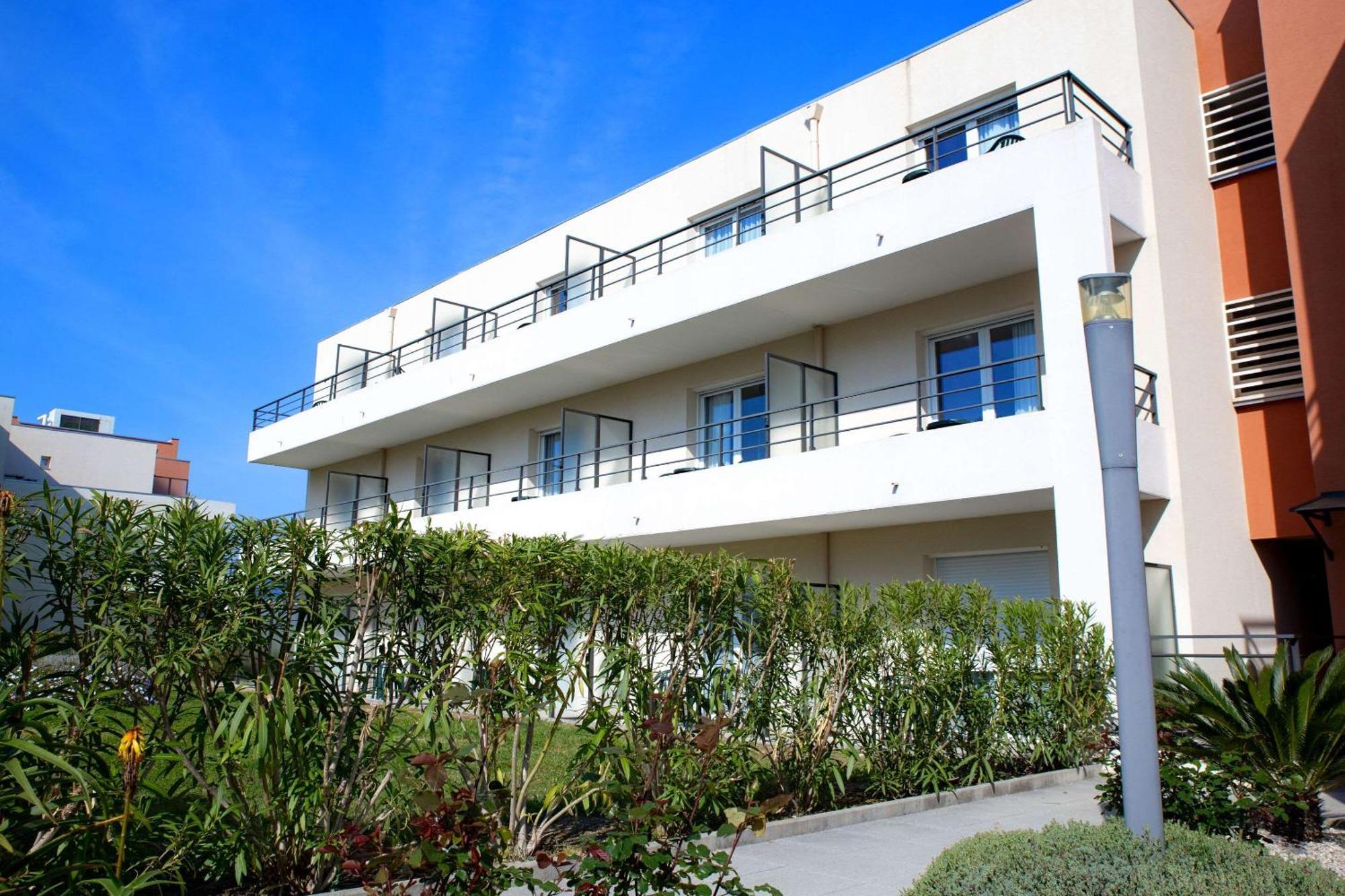 Zenitude Hôtel-résidences Cannes Confort Hotel 4*
